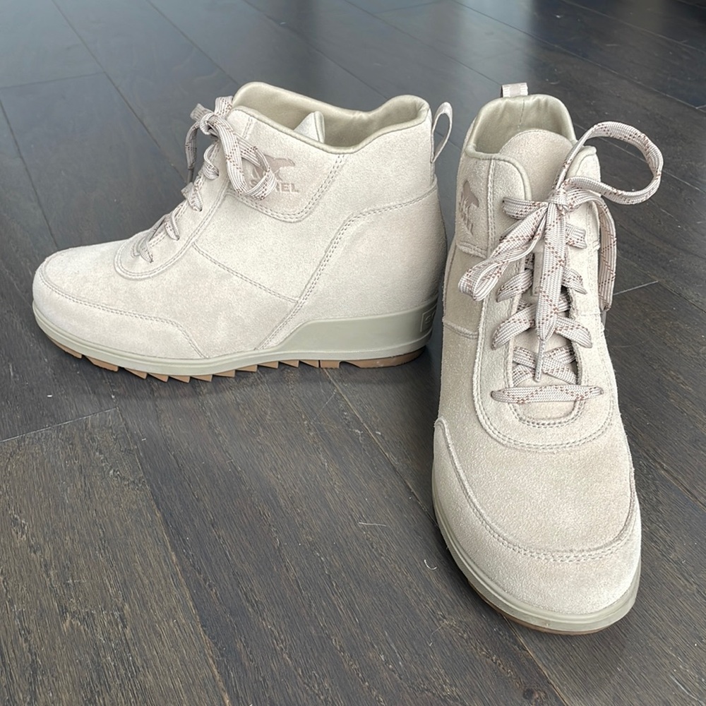 Joanie Sport Suede Sorel Wedges, Size 9.5